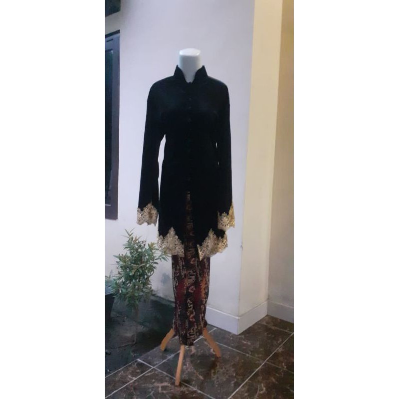 Original Kebaya bludru besan tunik