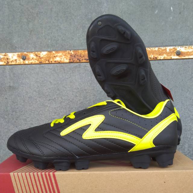 Sepatu Bola Specs Brave FG obral murah