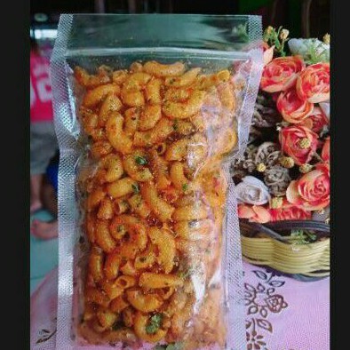 

makaroni pedas daun jeruk