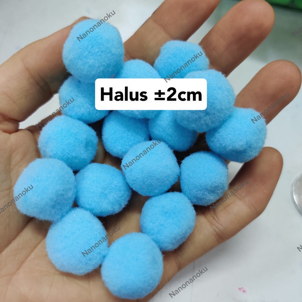 [100 pcs] Pompom HALUS 2 cm Bola Bulu Craft