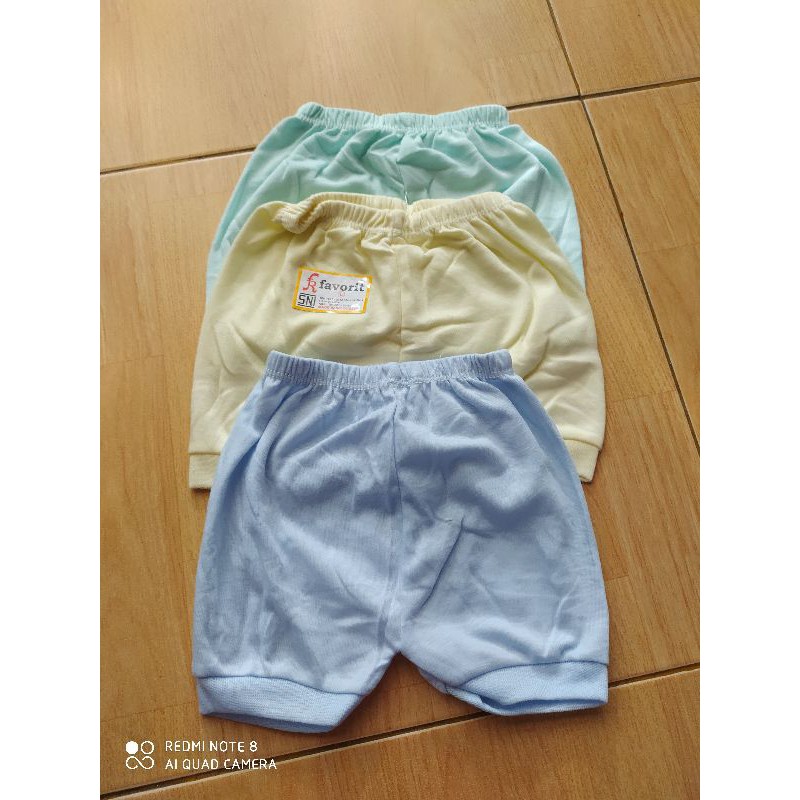 Celana pendek bayi 0 - 6 Bulan (3 pcs /6 pcs)