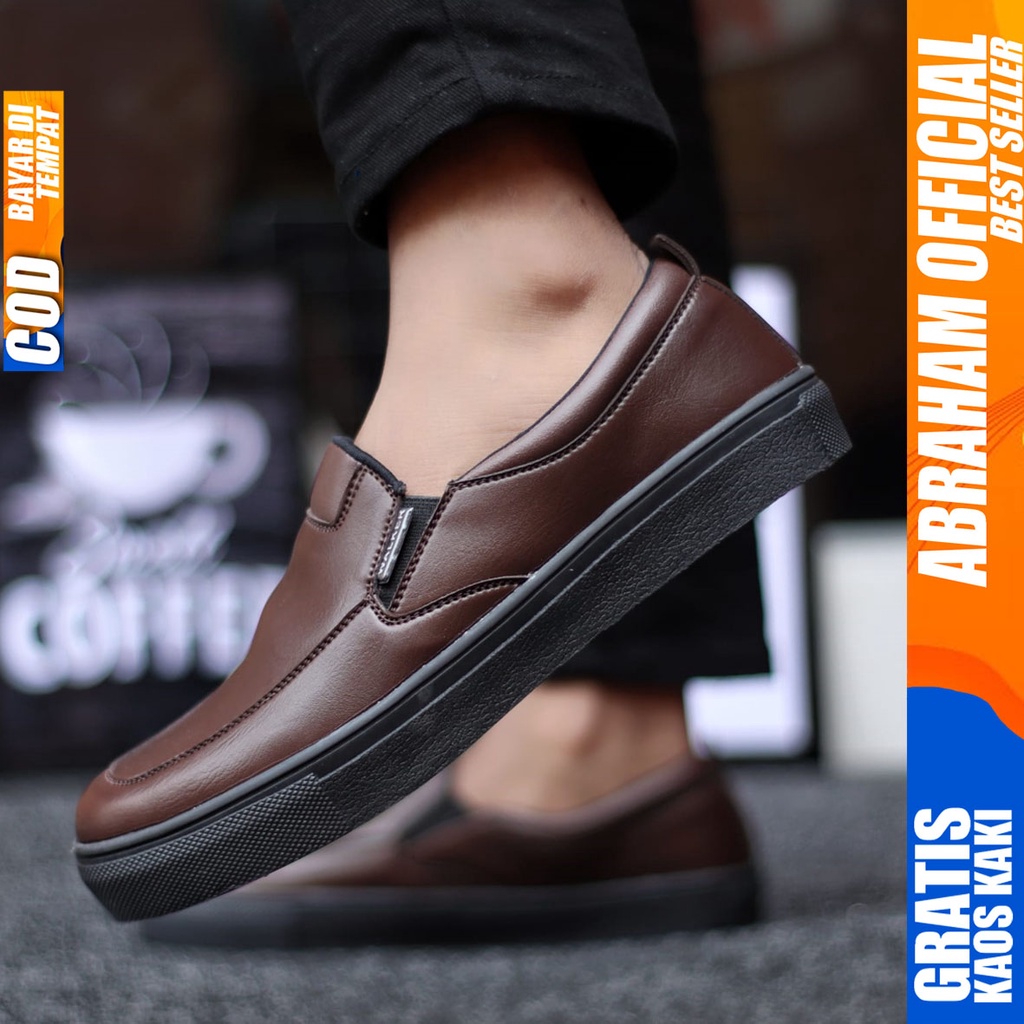 Abraham Lubis - Sepatu Slip On Casual Pria Kerja Kantor Hitam Polos