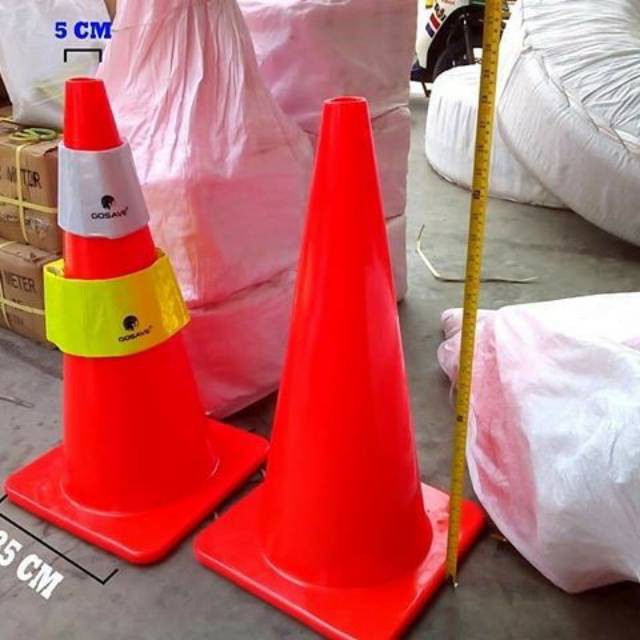 SAFETY CONE / PENANDA JALAN / KERUCUT LALU LINTAS 70CM / TRAFFIC CONE BASE