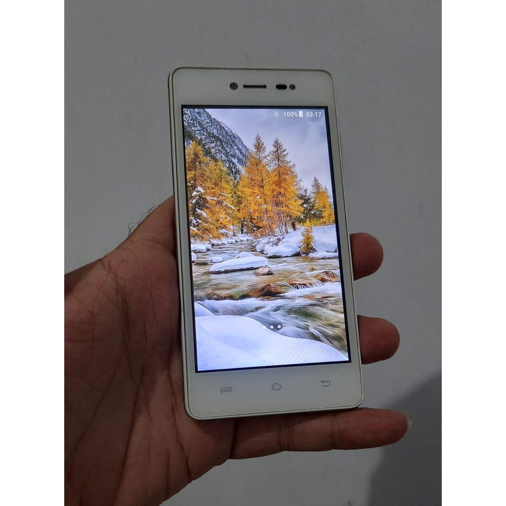 Hp Lava iris 702 Second