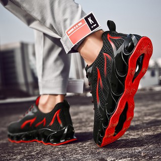  Sepatu  Running Pria Sneakers Karet  Warna Hitam Merah 