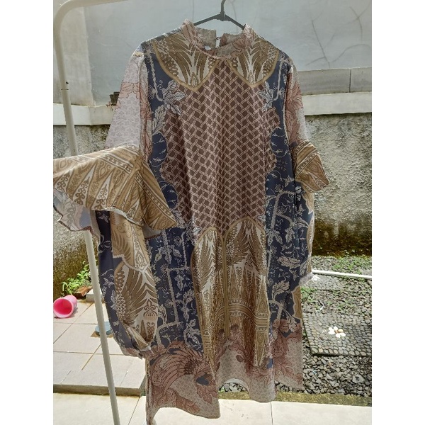 (PRELOVED) JULANG SERIES TUNIC BY WEARING KLAMBY