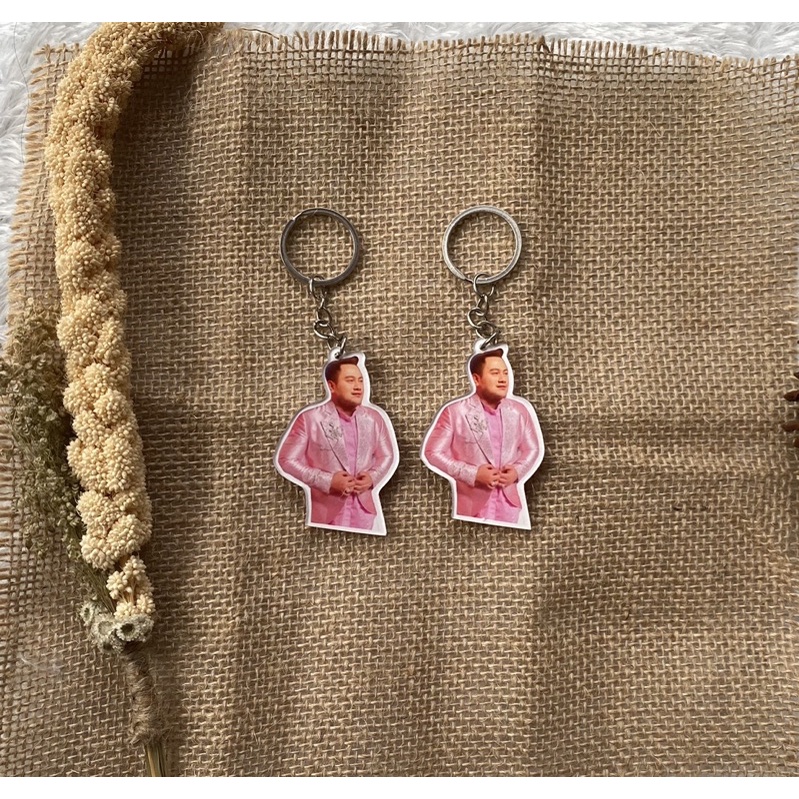 LIMITED EDITION GANTUNGAN KUNCI AKRILIK NASSAR OPPA (FREE PHOTOCARD)