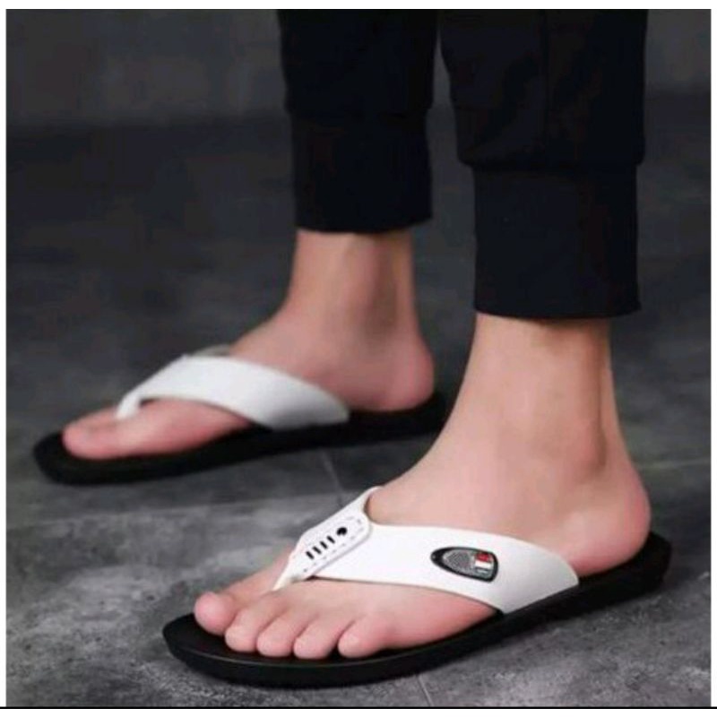 SANDAL AMERICA / SANDAL PRIA / SANDAL TERBARU / SANDAL COWOK / SANDAL KEREN / SANDAL KEKINIAN / SANDAL TERLARIS