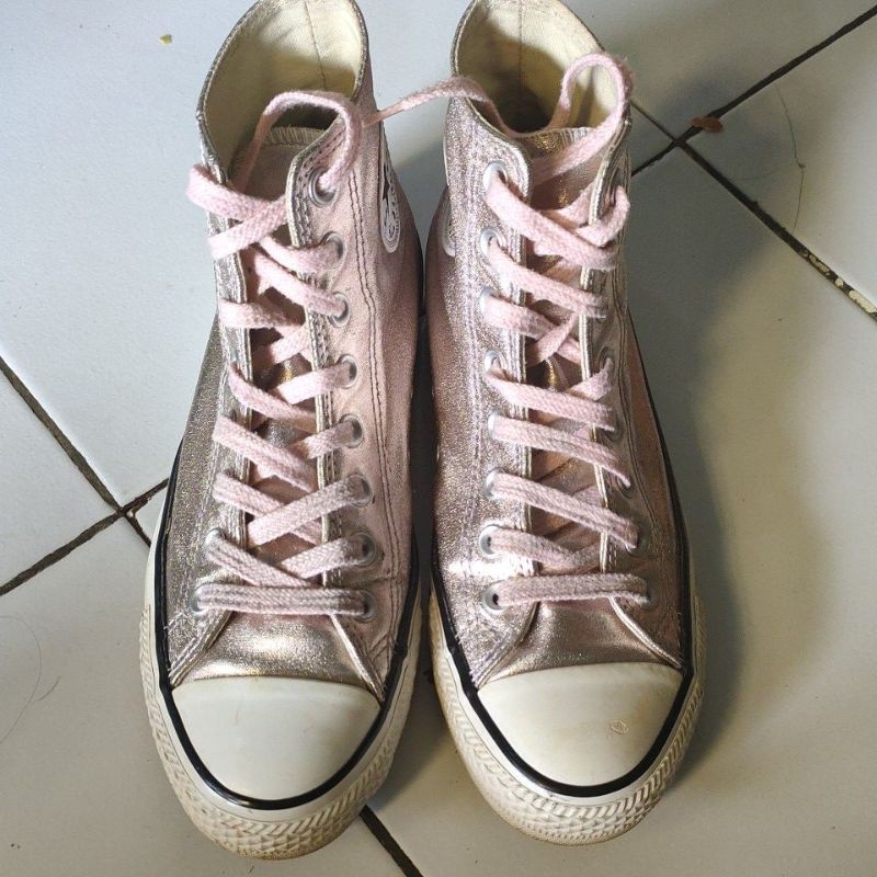sepatu second converse