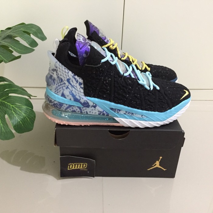 TERMURAH SEPATU NIKE LEBRON 18 REFLECTIONS - 39 SNEAKERS RUNNING ORIGINAL IMPORT