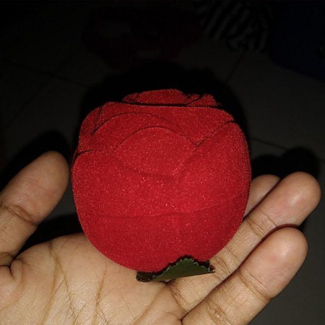 Kotak / Box Cincin Couple Bentuk Mawar