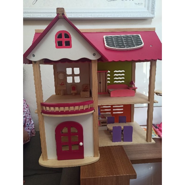 PRELOVED RUMAH BARBIE KAYU