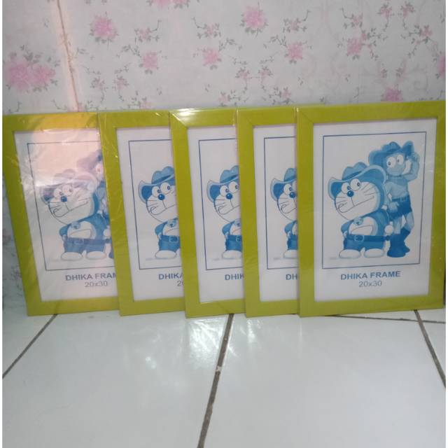 frame kaca uk 10rp 20x30 A4 /hiasandinding/figura/bingkaifoto/kaca/foto