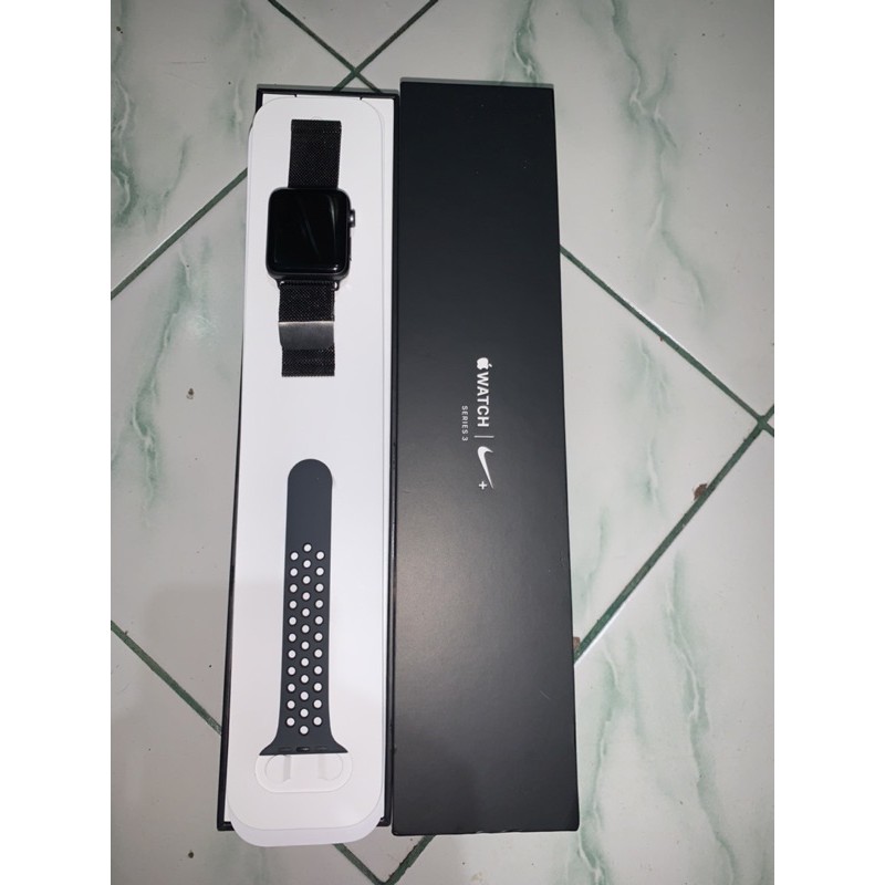 Apple watch series 3 nike plus 42mm (second)