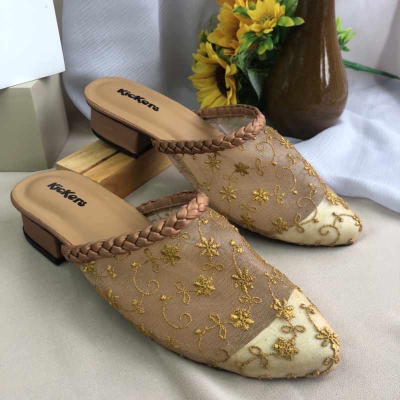 SANDAL SLOP MULES BRUKAT WANITA TERBARU HAK 3CM HIGHHELS PESTA WEDDING MODERN TERLARIS TERMURAH TASBIYA KELABANG HEELS 3 Sepatu Heels Wanita Selop Formal Cantik Nyaman TERBARU BERKIALITAS IMPORT Sandal Slop Slip On Teplek Wanita Sandal Cewek BROKLAT