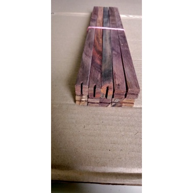 Tangkringan Burung Lovebird Balok Kayu Sonokeling