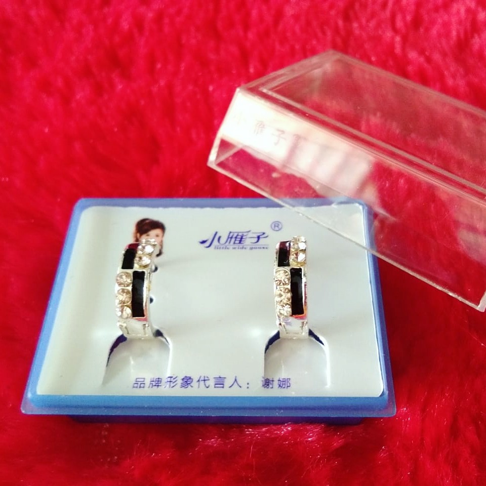 giwang Silver Murah Hias Kristal Imitasi