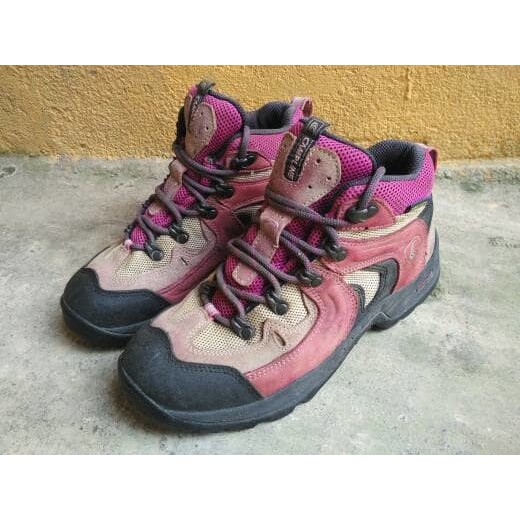 Sepatu Trekking Hiking Gunung Campline GoreTex Waterproof not Merrell