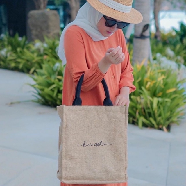 tas custom nama satuan personalized bag jute classiy But First Bali