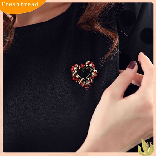 [ TERLARIS]Wedding Party Christmas Lovely Gift Jewelry Rhinestone Enamel Alloy Brooch Pin