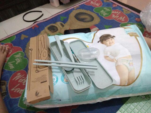 [ Gooddang ] Set Sendok Garpu Sumpit + Box Bahan Jerami Plastik - Paket Sendok Travel Wheat Straw