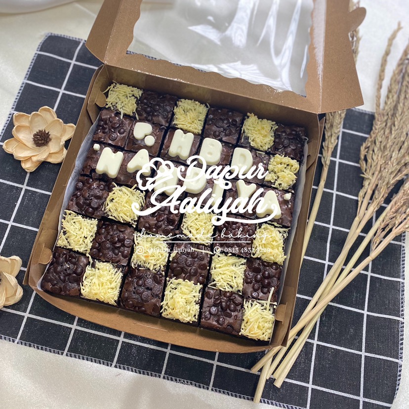 Napkin Serbet Alas Piring Properti Foto Impor Lokal Checkered Plaid Square Kotak Newspaper Koran