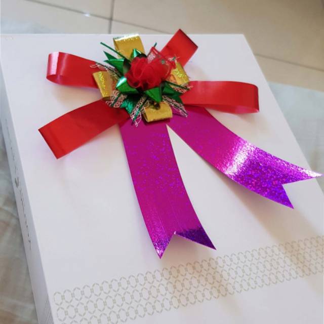 

Pita Hias Parcel Bintang Metalik