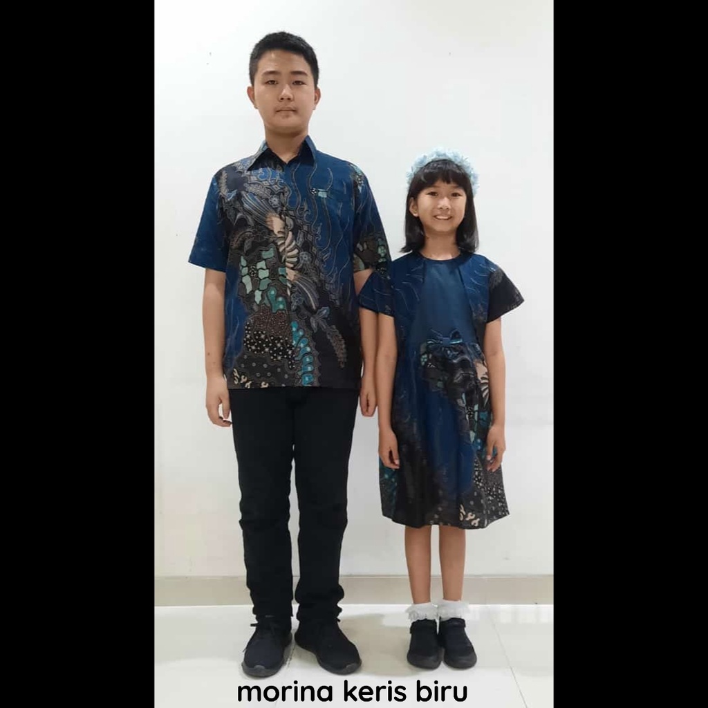 BAJU BATIK COUPLE PASANGAN KELUARGA ANAK PEREMPUAN LAKI LAKI SARIMBIT KONDANGAN MODERN JUMBO DRESS TUNIK WANITA MORINA KERIS BIRU KEKINIAN PREMIUM KEMEJA PRIA BIG SIZE COUPEL COPEL KOPEL