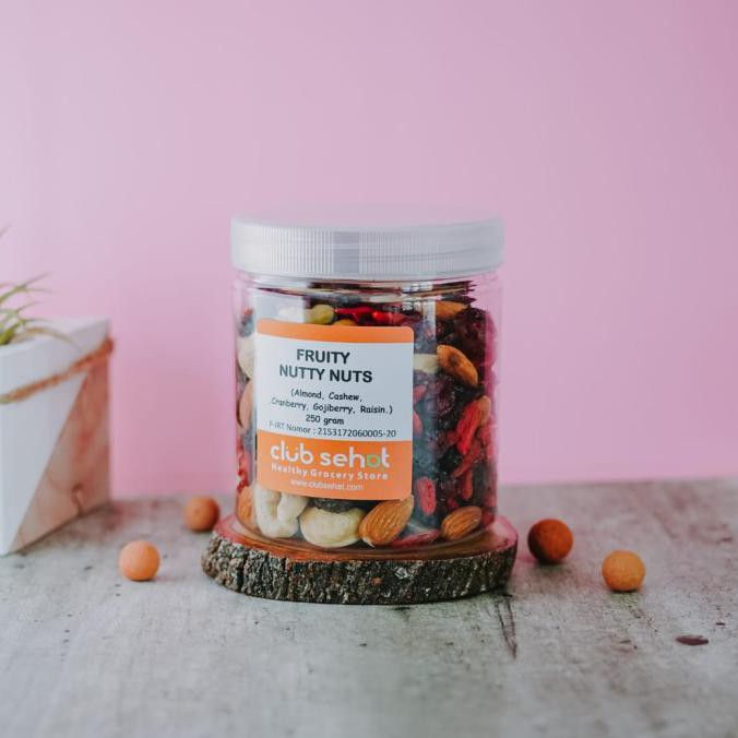 

SAYUR & BUAH FRUITY NUTTY NUTS 250 GR MAKANAN & MINUMAN