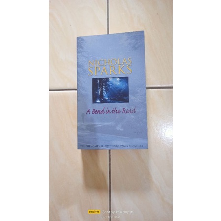 NICHOLAS SPARKS-A BEND IN THE ROAD-ENGLISH.