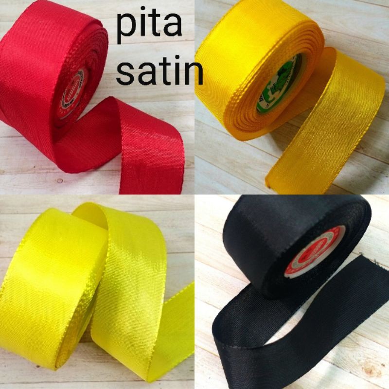 

PER ROL 13 YARD.PITA SATIN LEBAR 2.5CM.