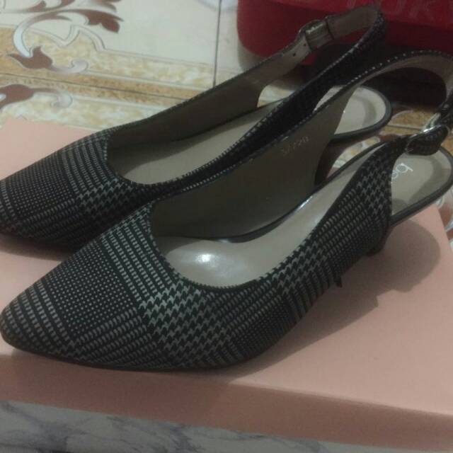 preloved sepatu heels bellagio