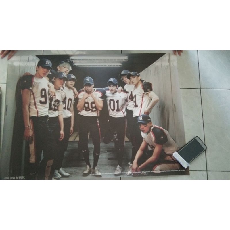 Poster EXO Love Me Right Official