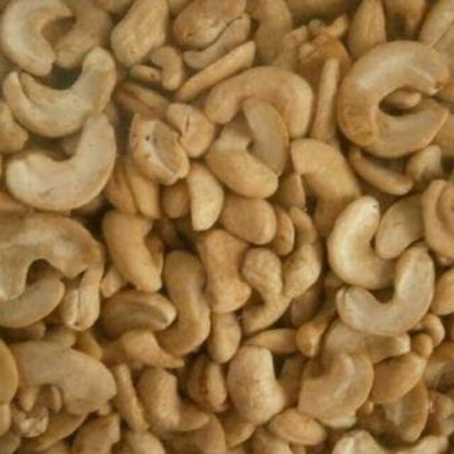 

Kacang Mede/Mete/Mente/Cashew Wonogiri Belah Matang Original 1kg