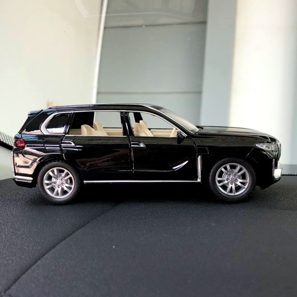 NEW BMW X7 Parfume Pewangi Pengharum Mobil Parfum Pajangan Miniatur Diecast Mobil