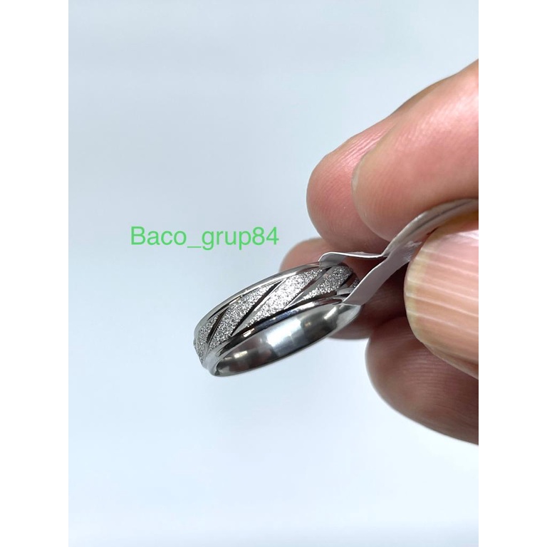 Cincin Titanium Pasir Miring Putih 09 Cincin Tunangan Cincin Kawin Anti Karat Awet Lama