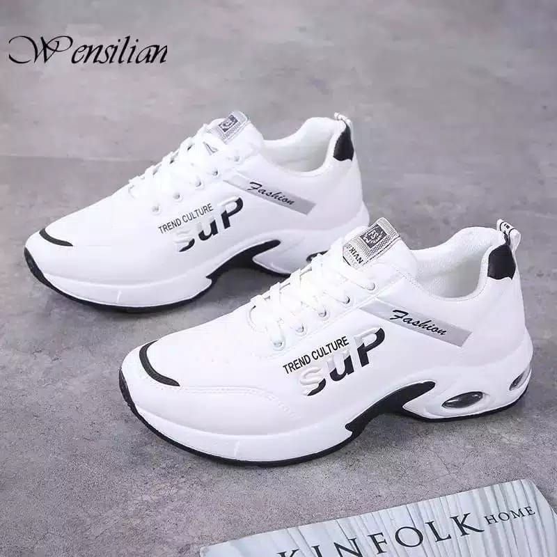 Sepatu pria snaeker terbaru 2021/Sepatu pria kekinian / sepatu pria terbaru.
