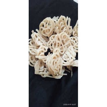 

2Xbtygneal Sakha Snack ) Kerupuk Bawang / Kerupuk Putih 500Gr /Bawang Tengiri/ Kerupuk Mawar