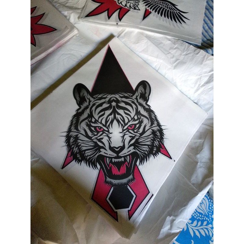 BAHAN KERTAS LAYANG LAYANG BAHAN SUKOI ( BUKAN LAYANG LAYANG JADI)