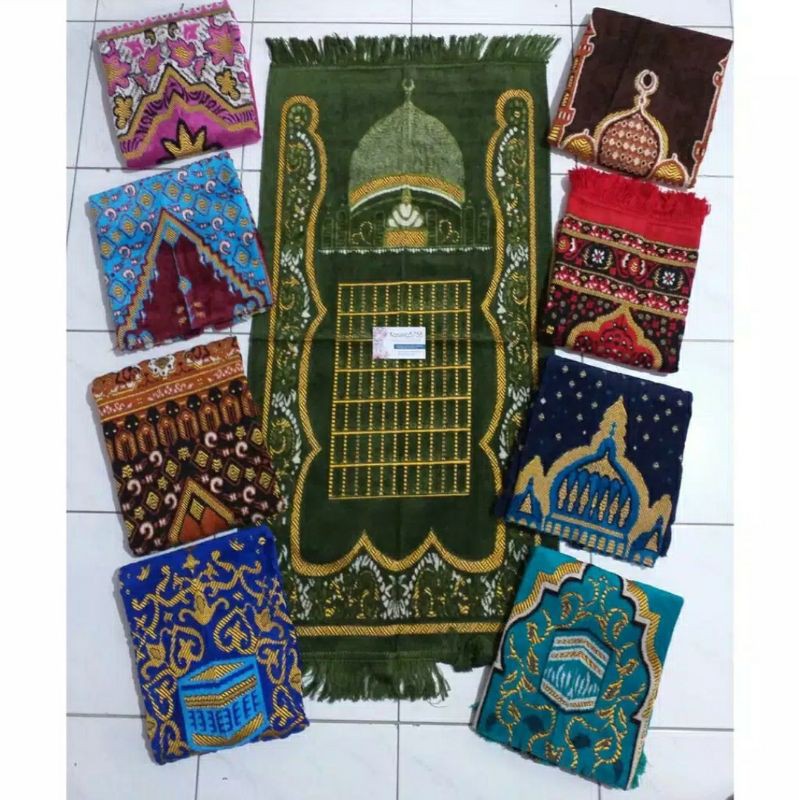 GROSIR SAJADAH MURAH ,Sajadah al karim / velteksa/ sajadah alydrus tanggung ,sajadah murah grosir