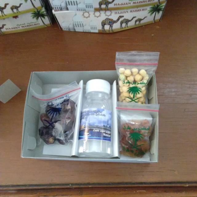 

Paket Hemat Oleh Oleh Haji FREE ONGKIR JABODETABEK & JABAR JNE TRUCKING