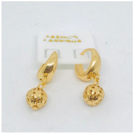 Anting wanita // anting klip koncer bola krawang // anting lapis emas // perhiasan // anting