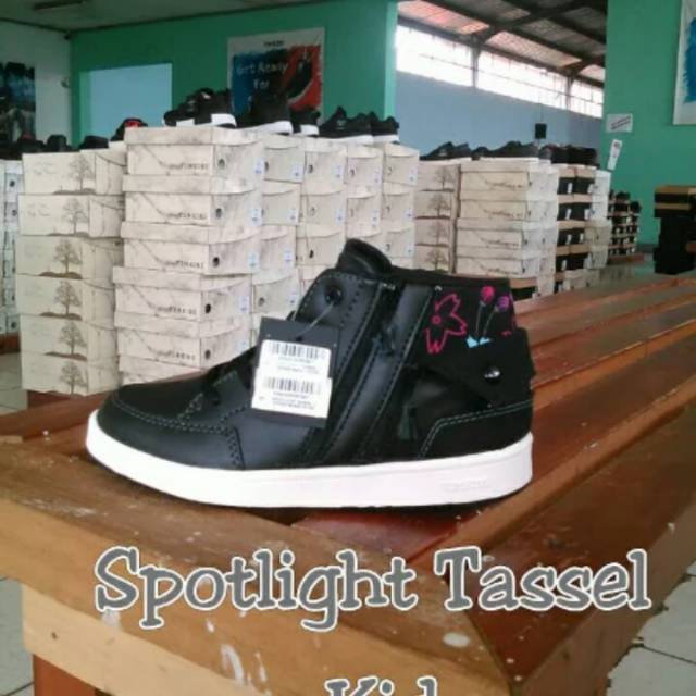 Sepatu tomkins anak spotlight tassel black/pink