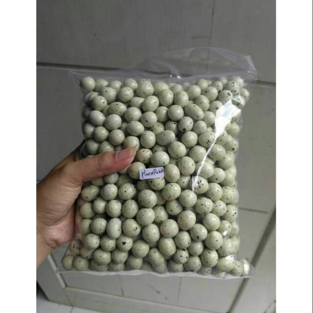 

Coklat Lagie Planet Putih/ telur Puyuh 500gram