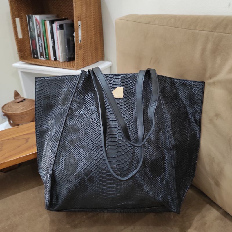 preloved authentic flat iron tote bag   tas kantor kerja laptop wanita kulit asli  baca deskripsi 