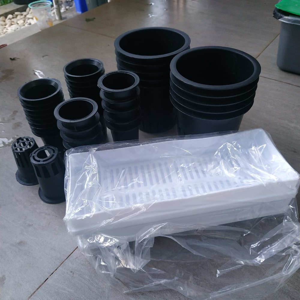 Netpot Hidroponik Hitam 5.7cm 5 Lubang