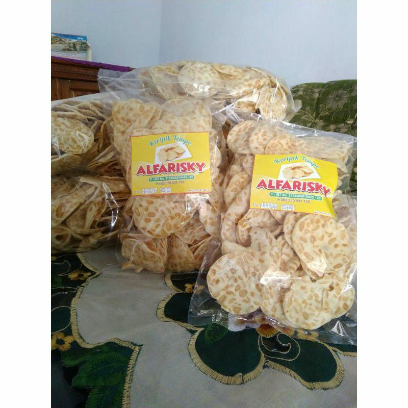 

keripik tempe/kripik tempe sagu/ oleh oleh Lumajang