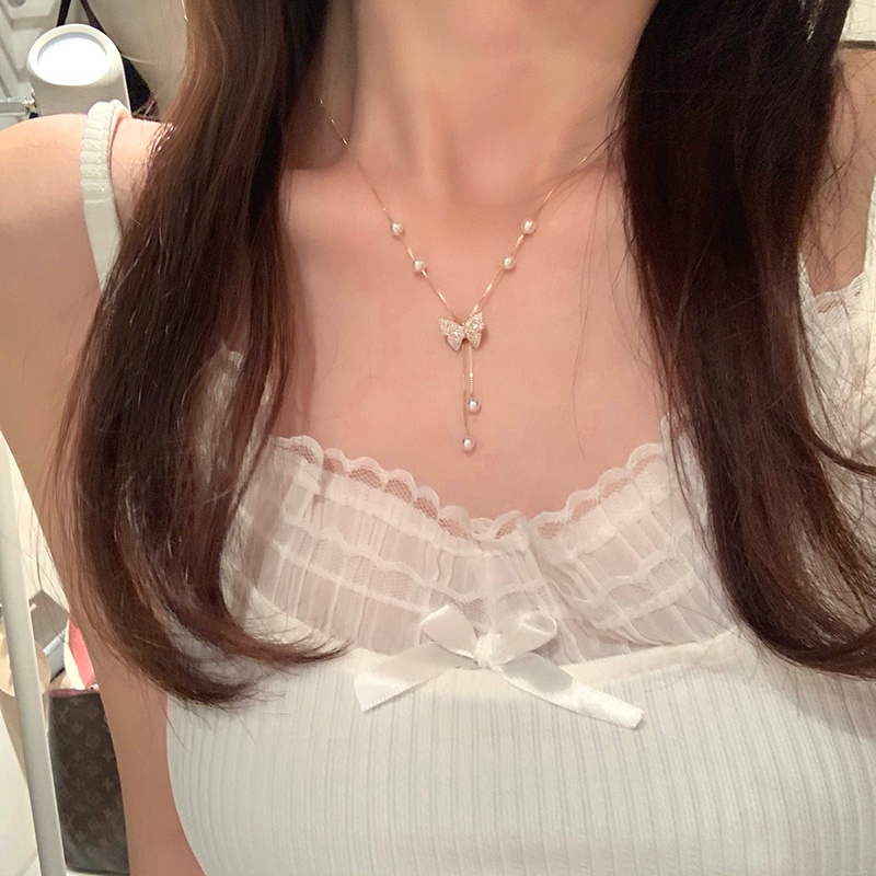 AY(CN) Kalung Choker Rantai Emas Hias Liontin Kupu-Kupu Mutiara Untuk Wanita