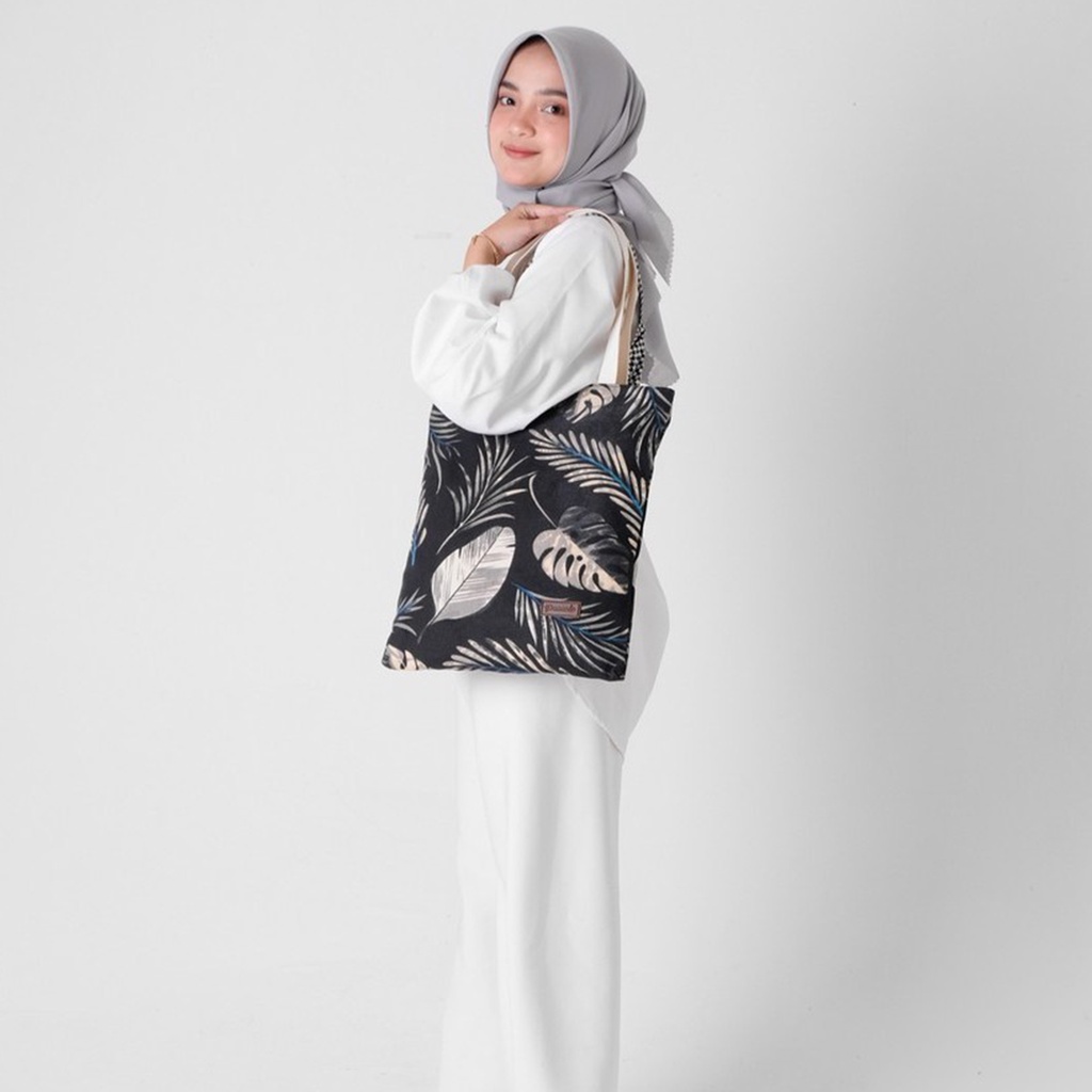 Totebag Tas Wanita Bahan Kain Katun Dilapisi Busa Model Serut Tanpa Resleting Aneka Motif Aesthetic Bunga Batik Abstrak