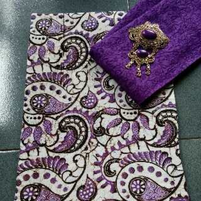 set kain batik dan embos